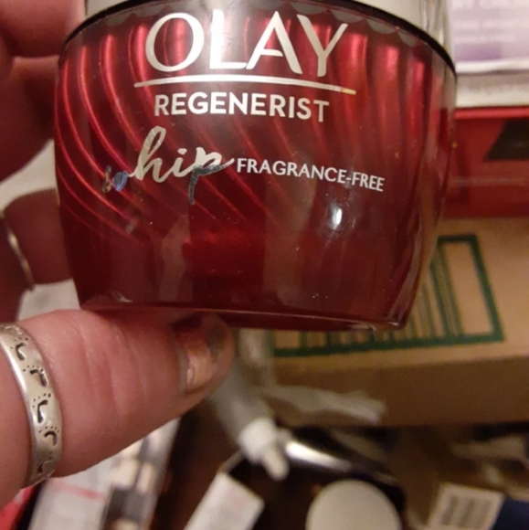 Olay face products bundle - Picture 7 of 11